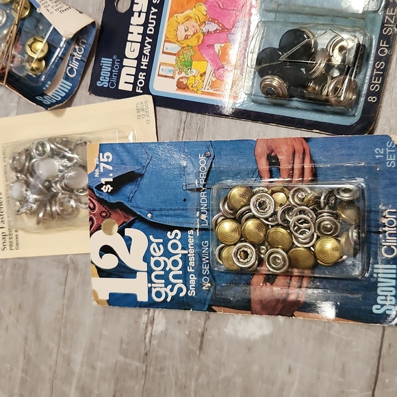 Mixed lot of Vintage Snaps and Fastener - Picture 3 of 6